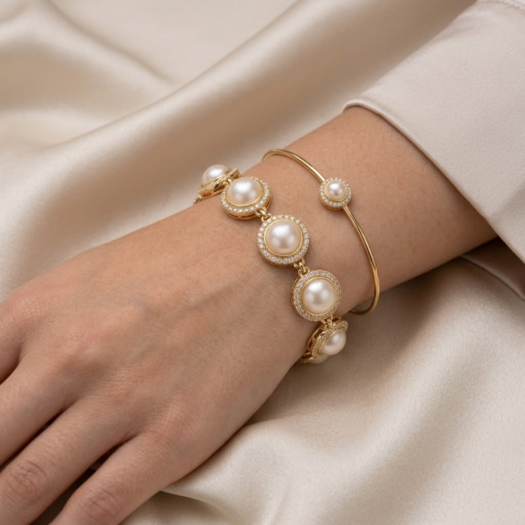 Eternal Halo Pearl & Pave Diamond Bracelet in Pure Black Velvet Box