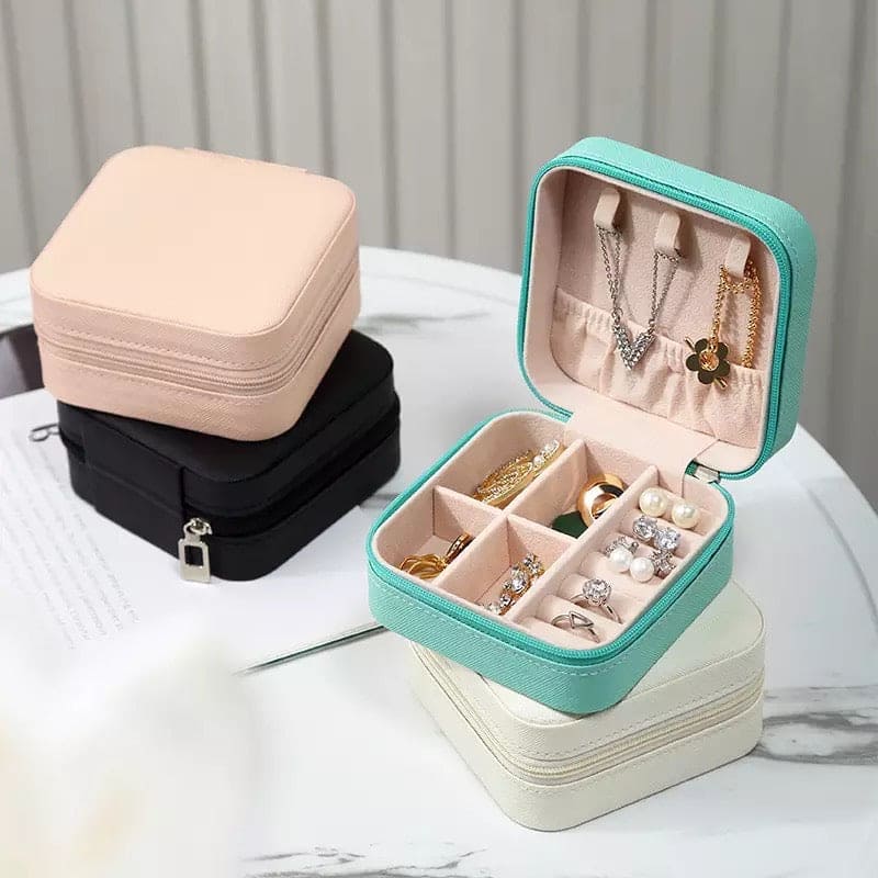 Mini Leather Square Jewellery Box – Portable Travel Organizer for Rings, Earrings & Necklaces